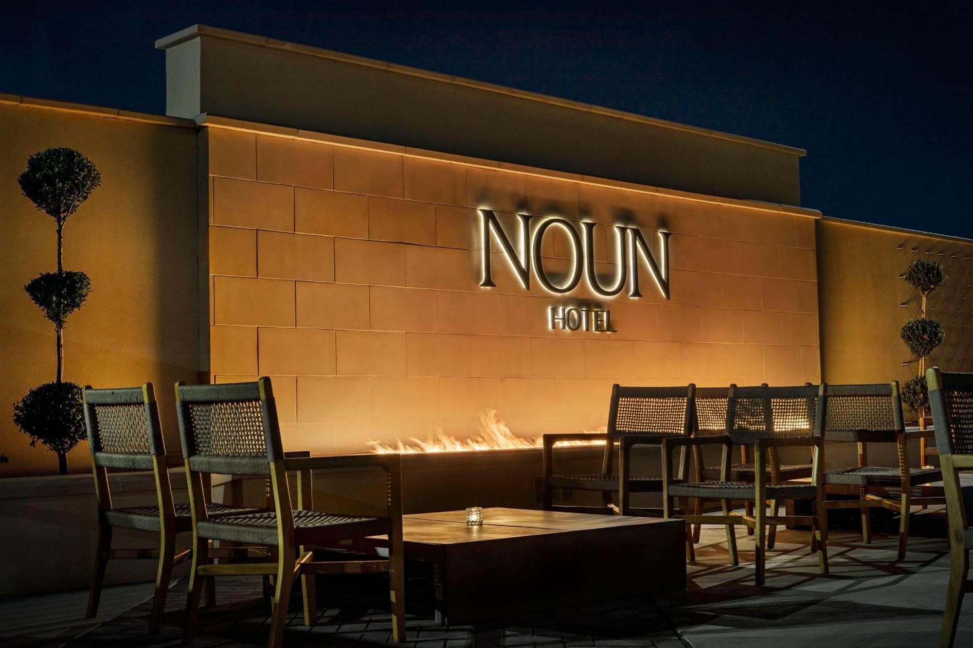 Noun Hotel Norman Extérieur photo